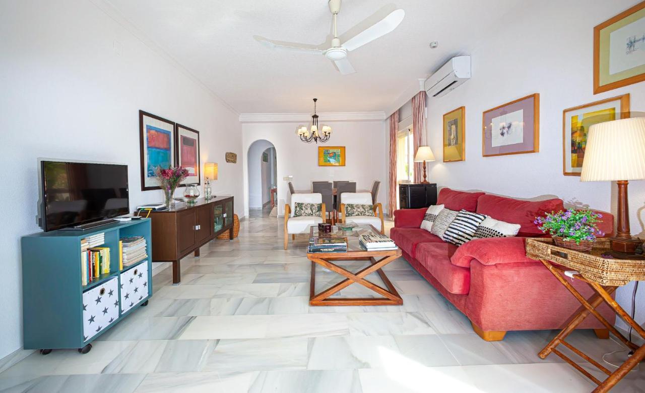 Apartment Palmeras With Community Pool