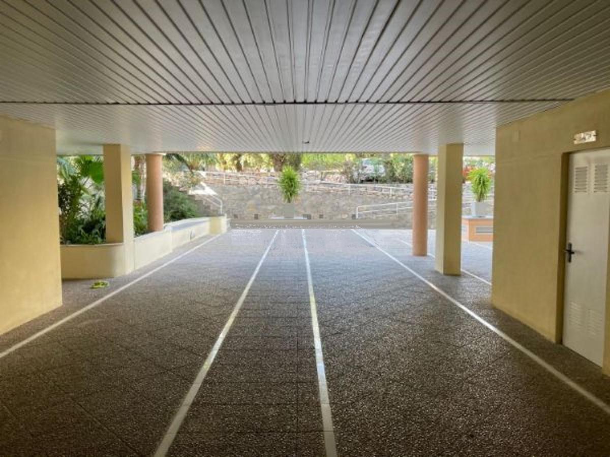 Palmeras With Community Pool *