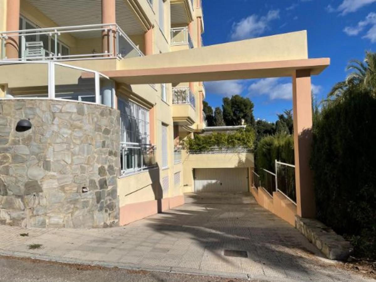 Palmeras With Community Pool Apartment